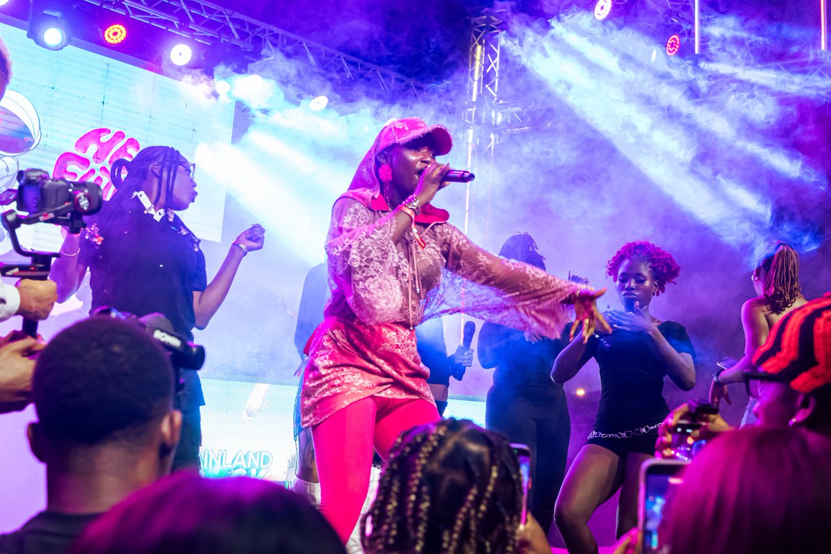 sarahthegrapher's tweet image. Rap Cypher by Fimi with the flow for Her Future Festival by @MNLNDBlockParty 

Photographed by Sarah