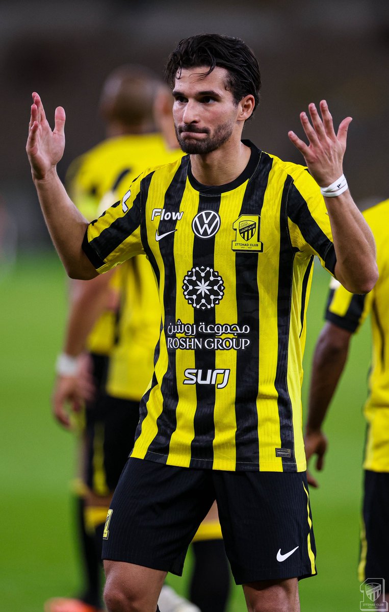 ittihad's tweet photo. 📸| احتفالية عوار بالهدف الثالث 👏 https://t.co/HIACT2VwbK