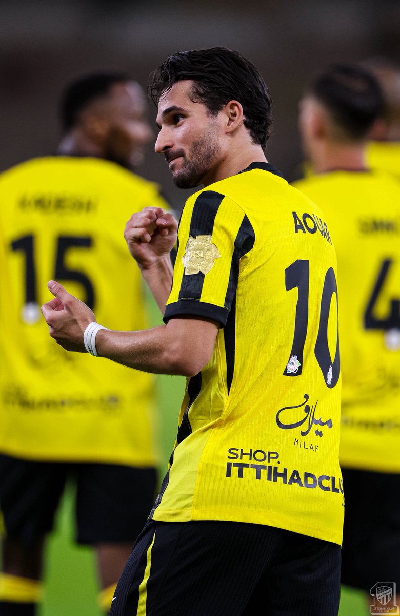 ittihad's tweet photo. 📸| احتفالية عوار بالهدف الثالث 👏 https://t.co/HIACT2VwbK