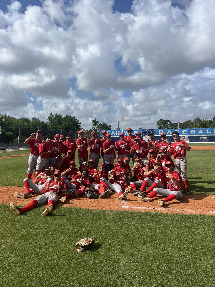 SEUFireBaseball's tweet photo. Winning pictures from last weekend. Looking to take some more starting tomorrow 📸 https://t.co/bKNypz3PlO