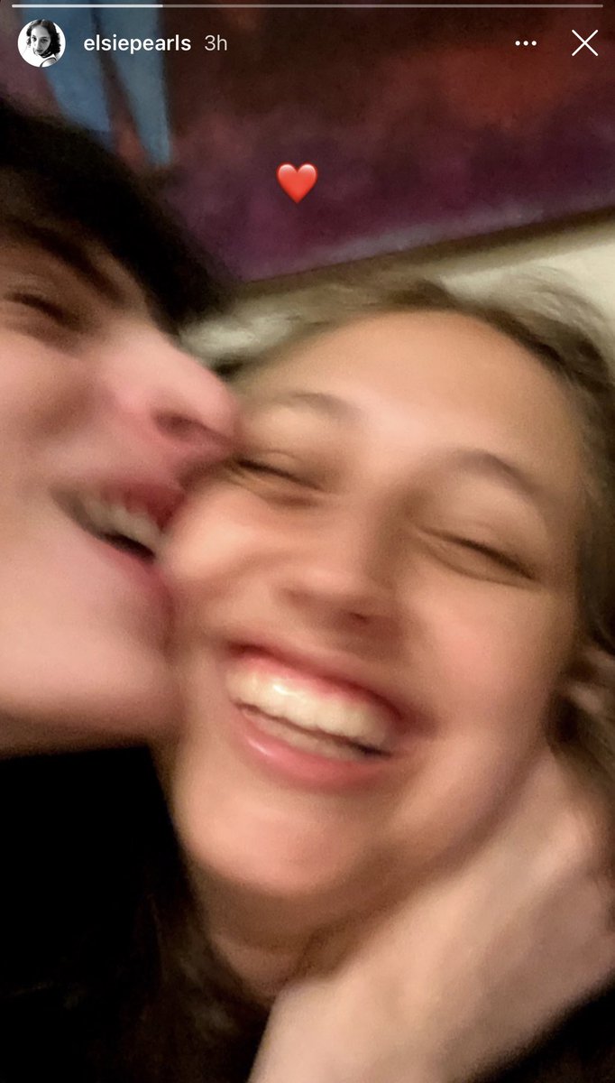 я раньше упоминала это, но всё же спрошу ещё раз. вы когда-нибудь задумывались почему финн и элси расстались? почему элси после расставания с ним не просто начала говорить о том что финн отвратительный партнёр а конкретно бифобить? 

думаю ответы можно найти в лирике самого финна