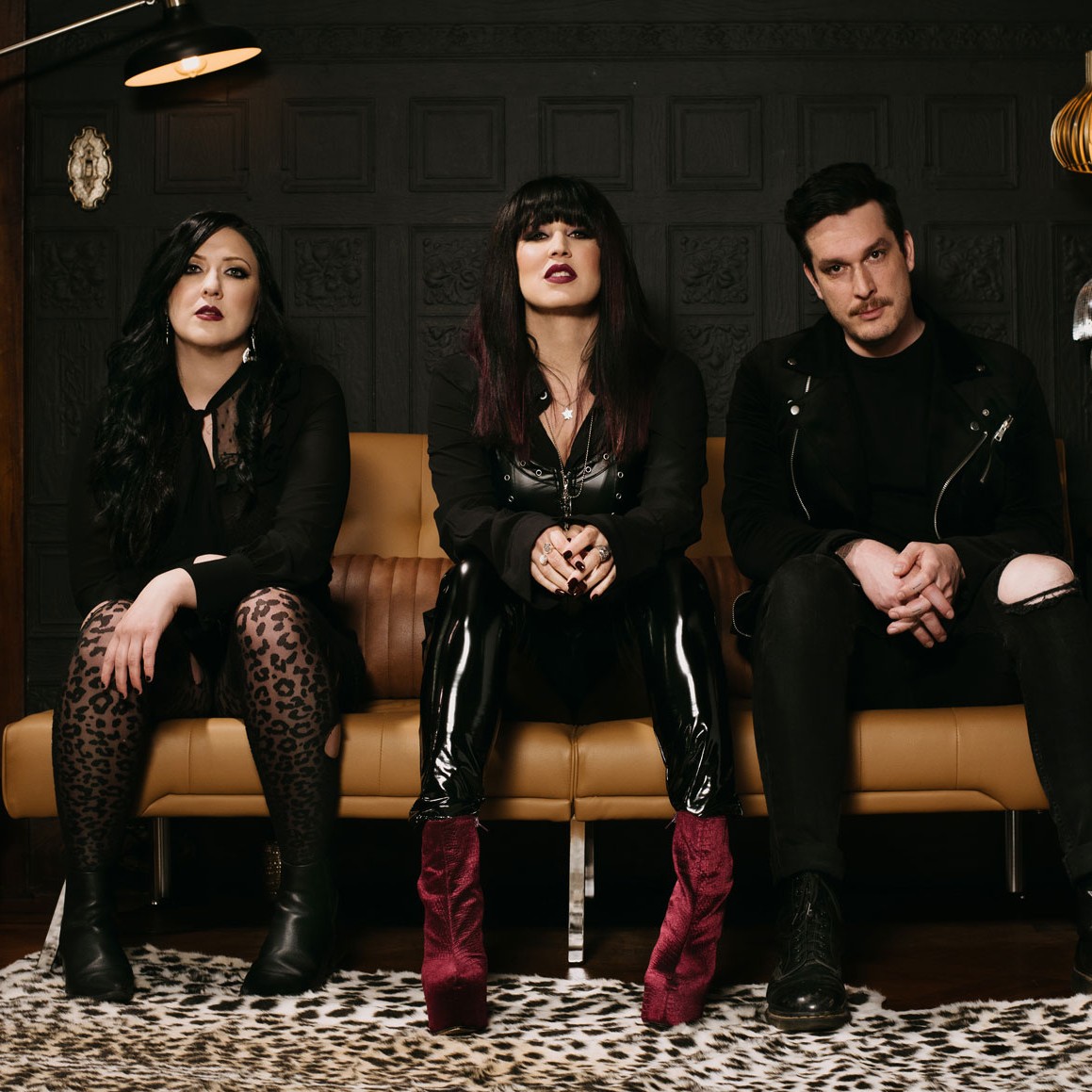 v13media's tweet image. Populated by fiery choruses, thrashing percussion, contagious hooks, and a sizzling solo, @soraiarocks’s single, “Queens and Pharaohs,” shakes with oomph. #Soraia #songreview #single #QueensandPharaohs #garagerock

URL: v13.net/2026/04/soraia…