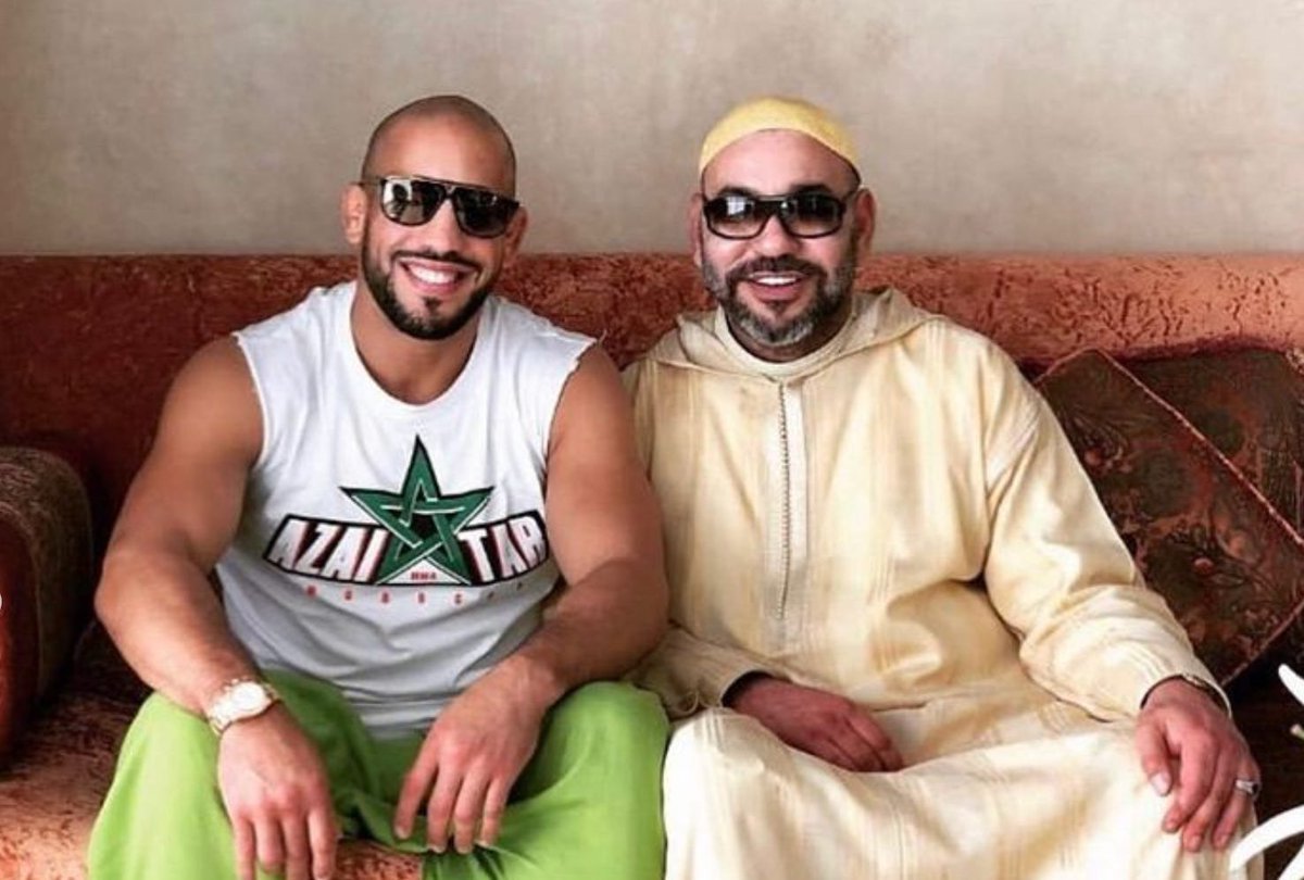 LikeRayone's tweet photo. @Oxymoroccan @LeLienofficiel allez tient to roi le pd 😹🫵 https://t.co/mpAJWV9Ink