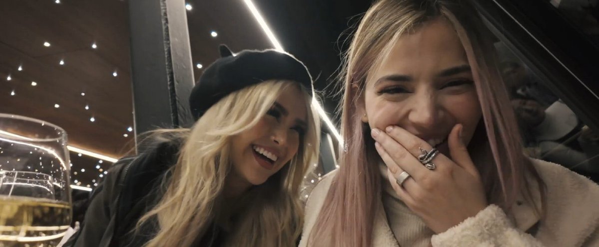 puropncherivari's tweet image. Día 18. 
Aún no. Pero las miraditas que se echan hablan por sí solas. 👀💘

#Rivers #Rivari #Arigay #Arigameplays