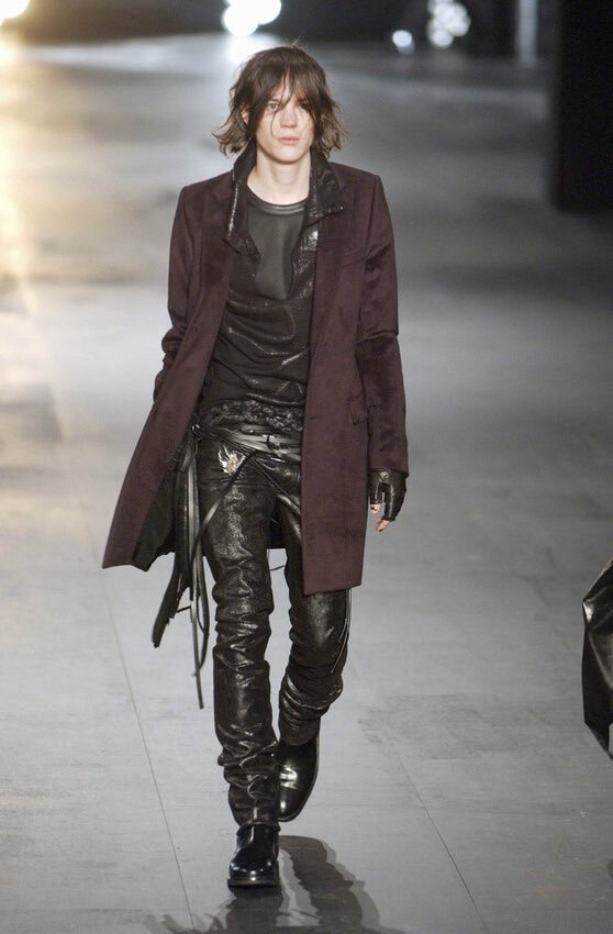 FinalBlow_Chi's tweet photo. Dior Homme AW03 by Hedi https://t.co/R22RfNRQD6