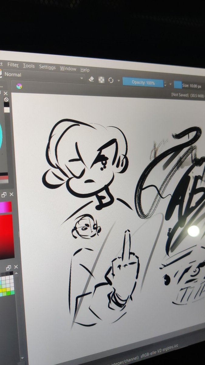 Yuri_.alias || Commissions! ✨️ tweet media