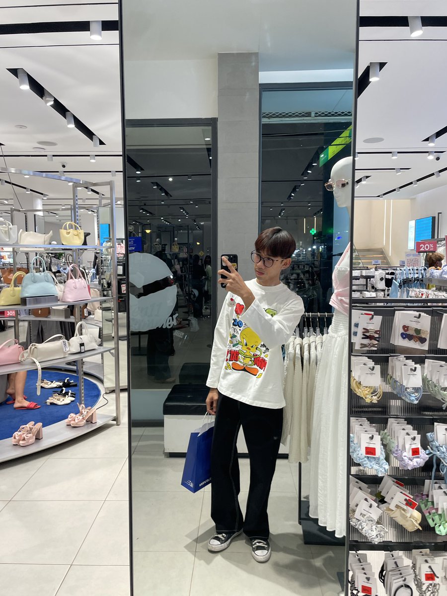 Jackie ( Siem Reap ) tweet media