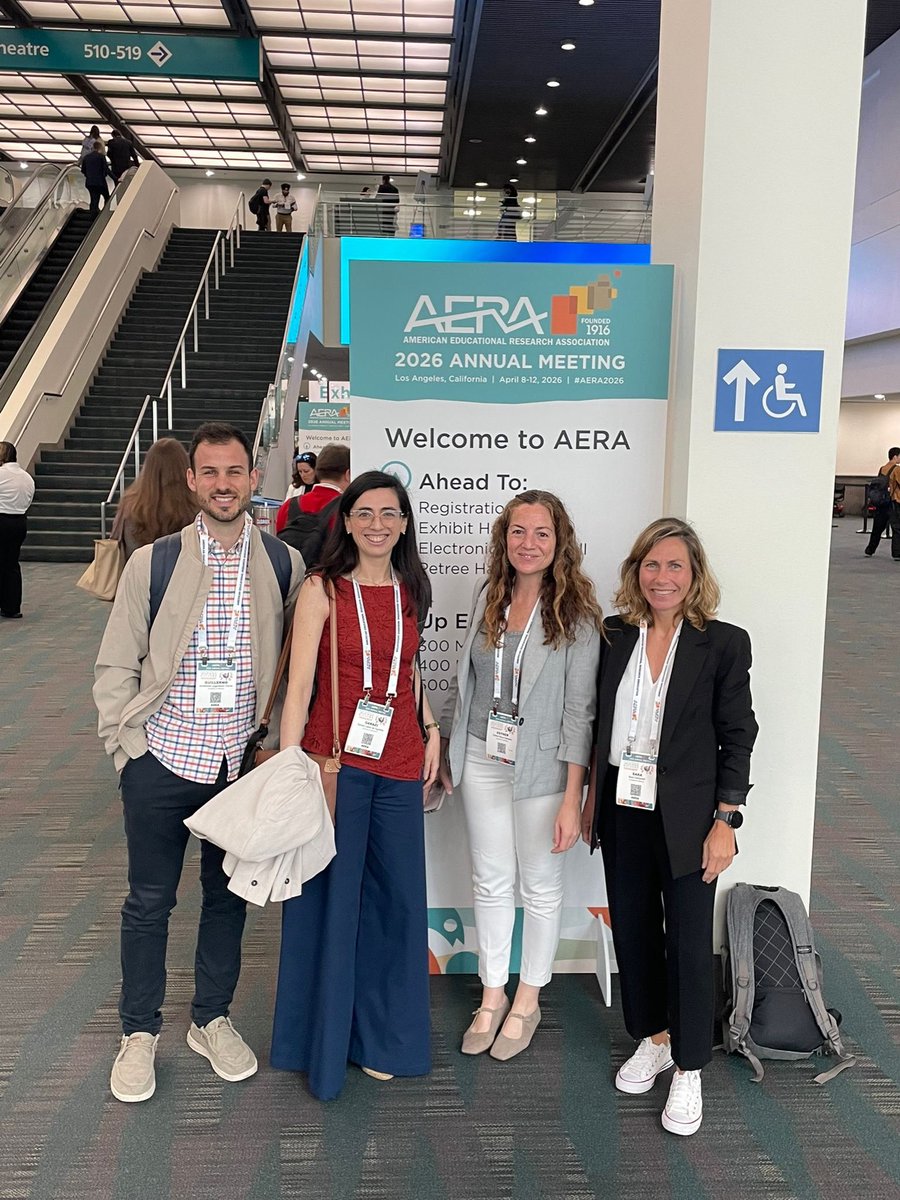 Esther Roca 🌸 tweet media