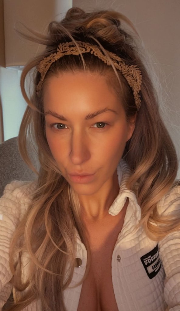 To the POS who leaked a TON of my content online: SHAME ON YOU

It's ok cuz you either have a daughter,  wife, sister, or even your mom (who did a piss poor job raising you)

1 day something TERRIBLE will happen to them &amp; you'll remember you did this

 cuz THAT'S HOW KARMA works