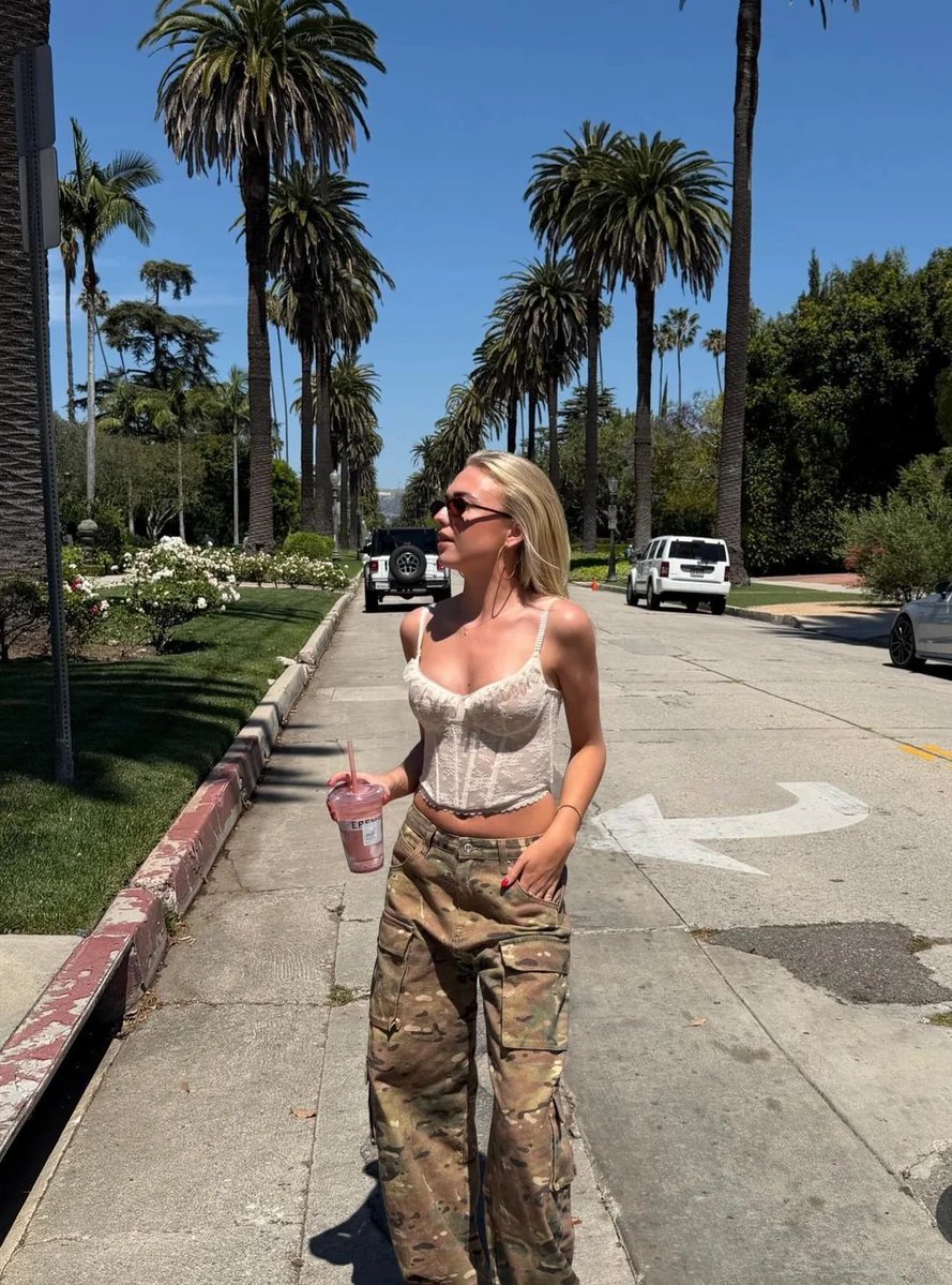 Dutch Celebs tweet media