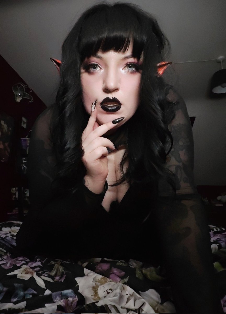 Sanguis_Sanctus's tweet photo. 🩸𝕹𝖊𝖜 𝕸𝖊𝖓𝖚, 𝖓𝖊𝖜 𝖕𝖎𝖓𝖓𝖊𝖉🩸

♱ 31 | 𝕴𝖗𝖎𝖘𝖍
♱ 𝖁𝖆𝖒𝖕𝖎𝖗𝖎𝖈 𝕮𝖔𝖓𝖈𝖚𝖇𝖚𝖘
♱ 𝕹𝖔𝖙 𝖞𝖔𝖚𝖗 𝕸𝖔𝖒𝖒𝖞
♱ 𝕾𝖎𝖓𝖌𝖑𝖊 | 𝕻𝖆𝖓𝖘𝖊𝖝𝖚𝖆𝖑 | 𝕾𝖜𝖎𝖙𝖈𝖍
♱ 18+ 𝕸𝕯𝕹𝕴 https://t.co/K3veWX90M4