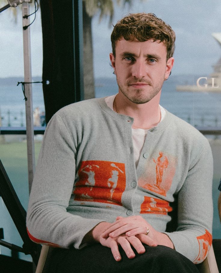 ovomira do jon hamm sagr tweet media