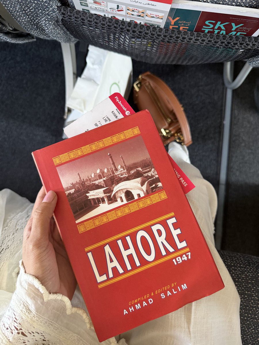 toldja cat 🦋 tweet media