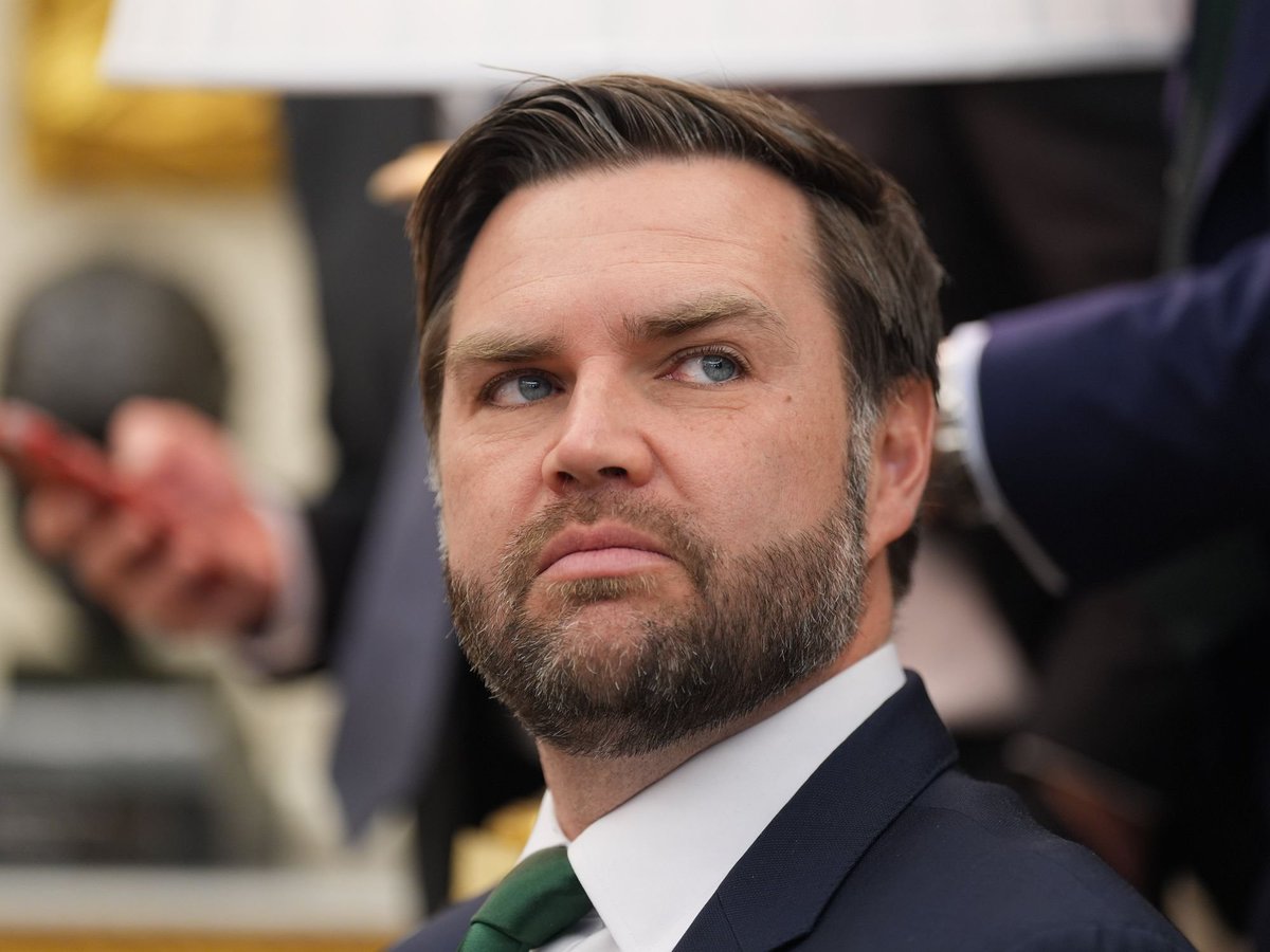 GBX_Press's tweet image. 🚨 BREAKING

​U.S. Vice President JD Vance:

​"If Iran wants to break the ceasefire because of Lebanon, it would be a foolish move for them."