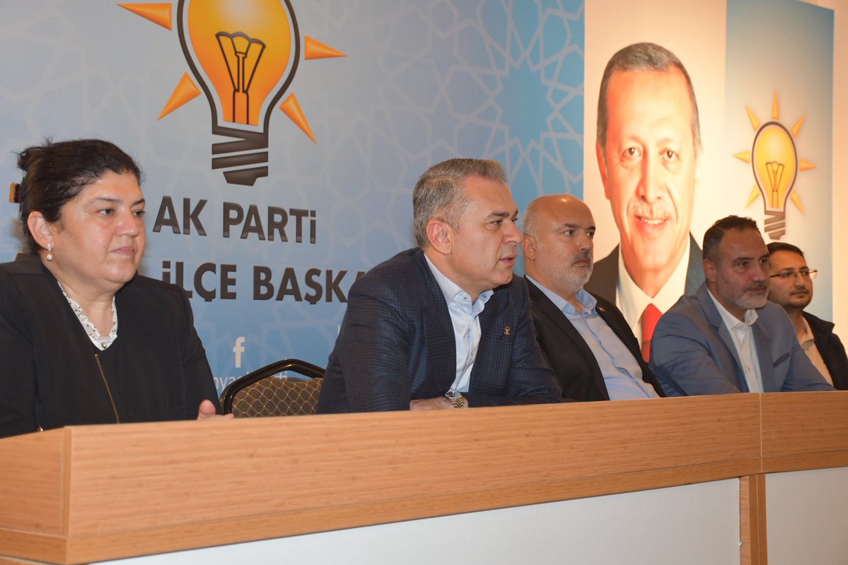 Akpartialanya07 tweet media