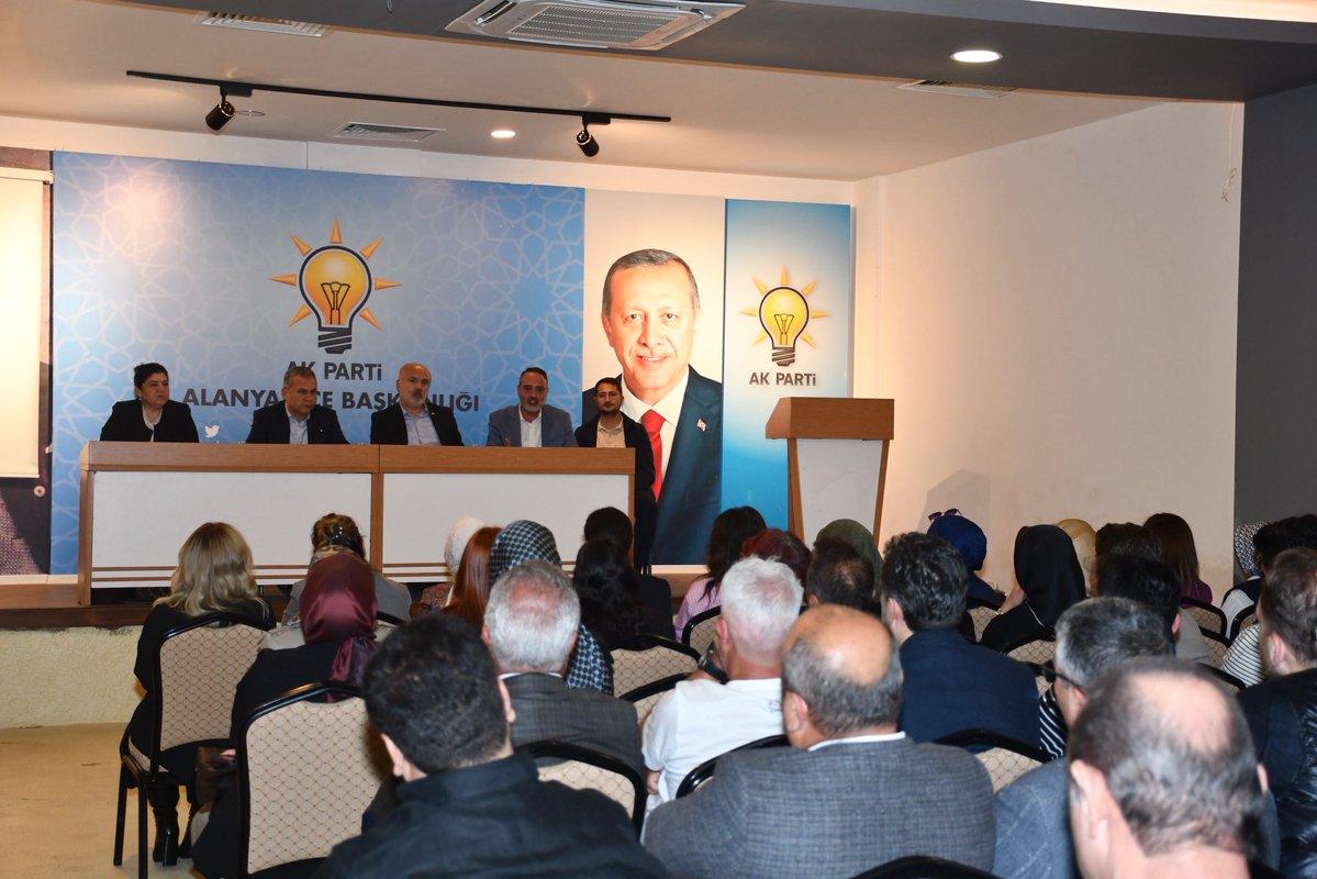 Akpartialanya07 tweet media