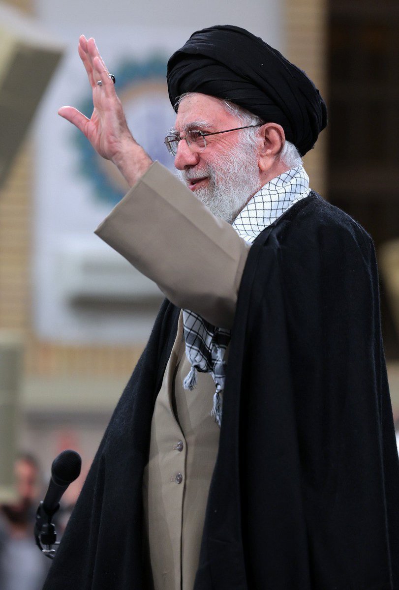 ریحانه tweet media