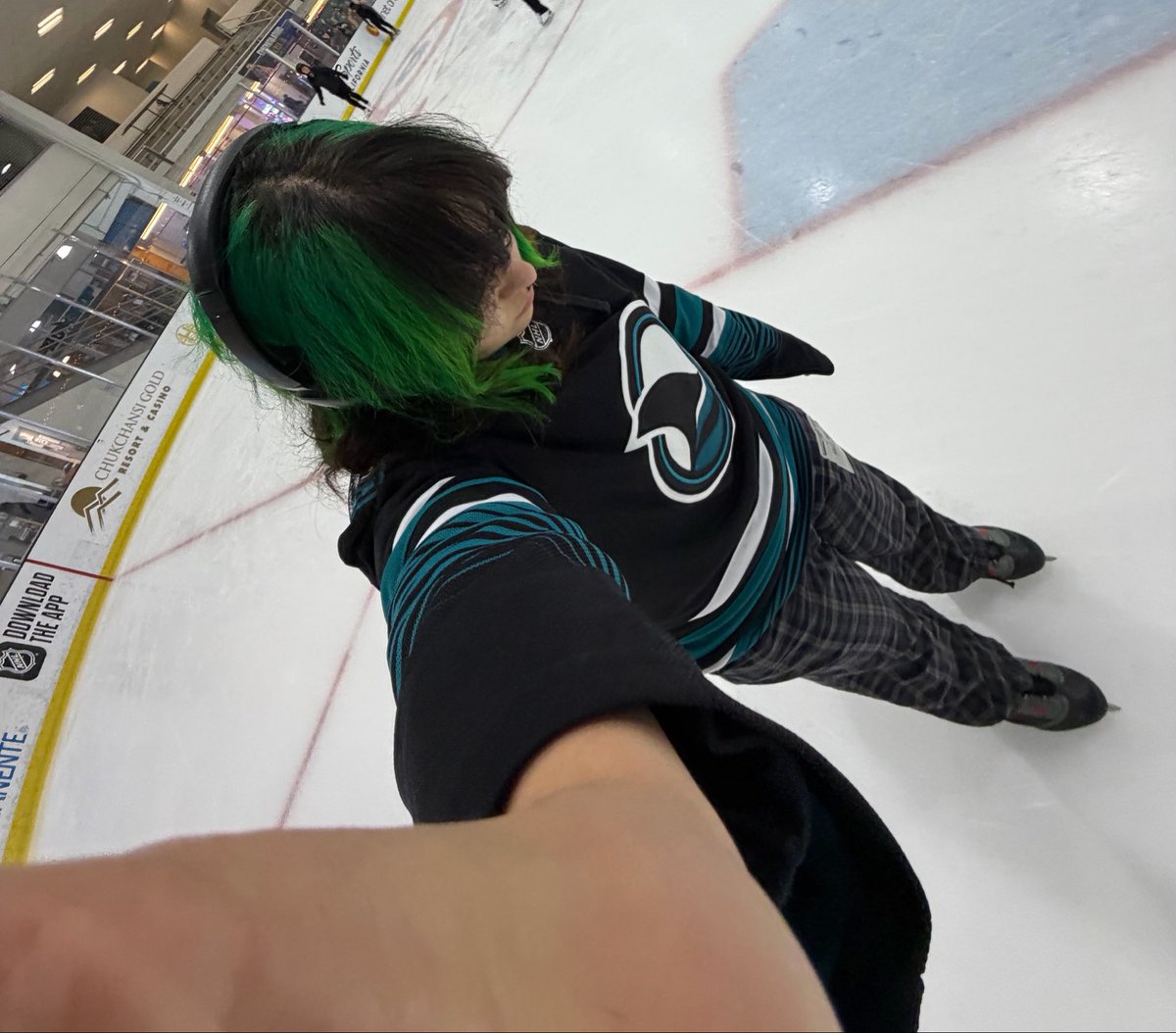 x - pluto 🦈⭐️ tweet media