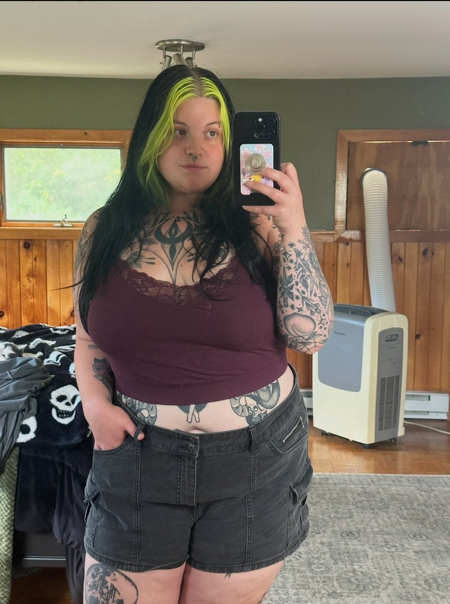 sophie 💚 tweet media