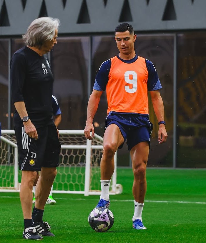 Arielipillo tweet media