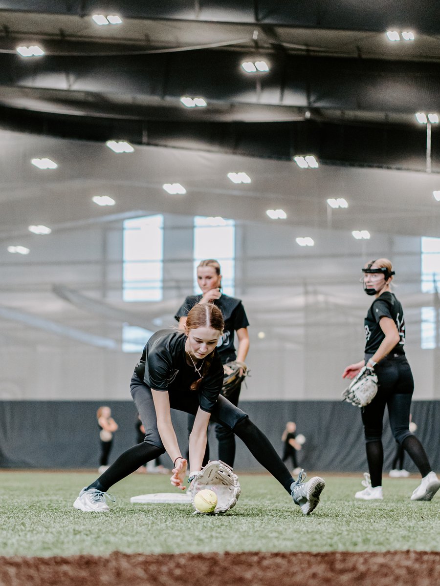 MASH Softball tweet media