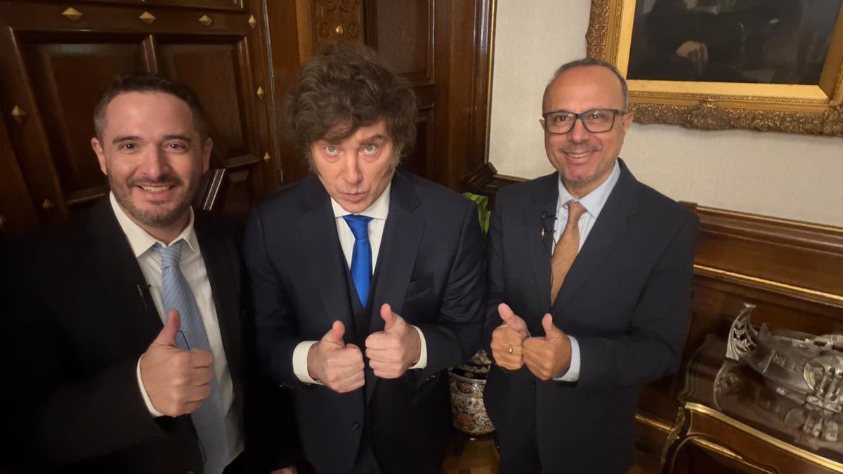 Antonio Aracre tweet media