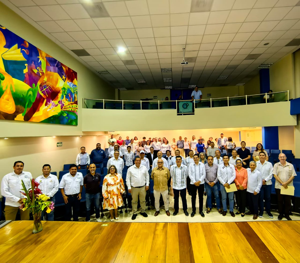 Colpos_Ver's tweet photo. 📊 6 abril: El Dr. Salvador Partida Sedas presentó el Informe Anual 2026 del Campus Veracruz.
🤝 Posteriormente se realizó una reunión interinstitucional para fortalecer alianzas en educación, gobierno y sector productivo.
#Colpos #CampusVeracruz #Vinculación 🌱 https://t.co/fSOB4jaDXy