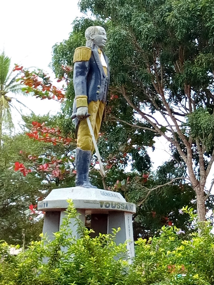 Haitianaute's tweet image. 🇭🇹🇧🇯🎖️Statue de Toussaint Louverture, Général de division et Gouverneur général de Saint-Domingue (Haïti), érigée à Allada, au Bénin. #Haiti #Wasexo