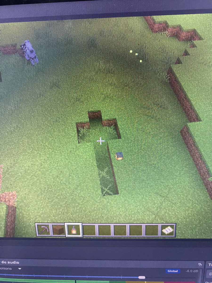 LucasTelon's tweet photo. Pensé que era un mito ver cruces en Minecraft pero veo que no lo es.
#minecraft #cross #minecrafthorror https://t.co/zK8iVZDTlr