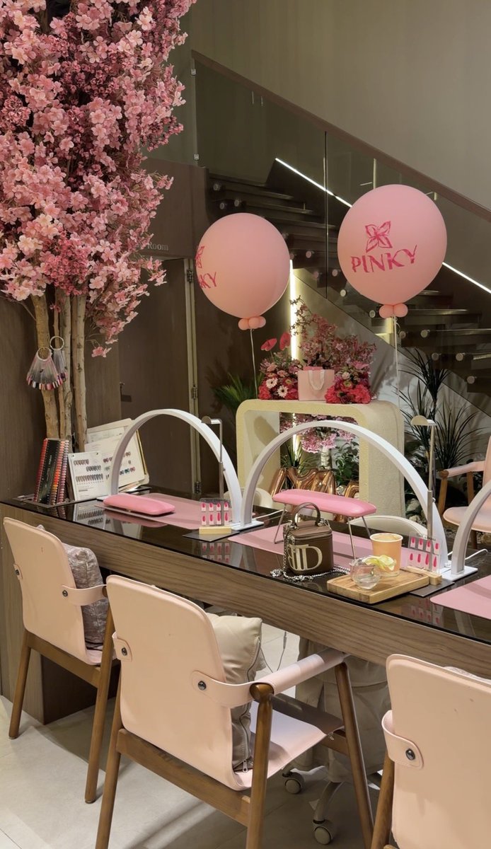 𝐿𝑒𝑛𝑎 ⭑ tweet media