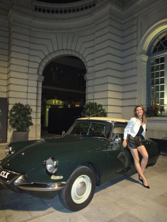 Classic Spy Chic tweet media