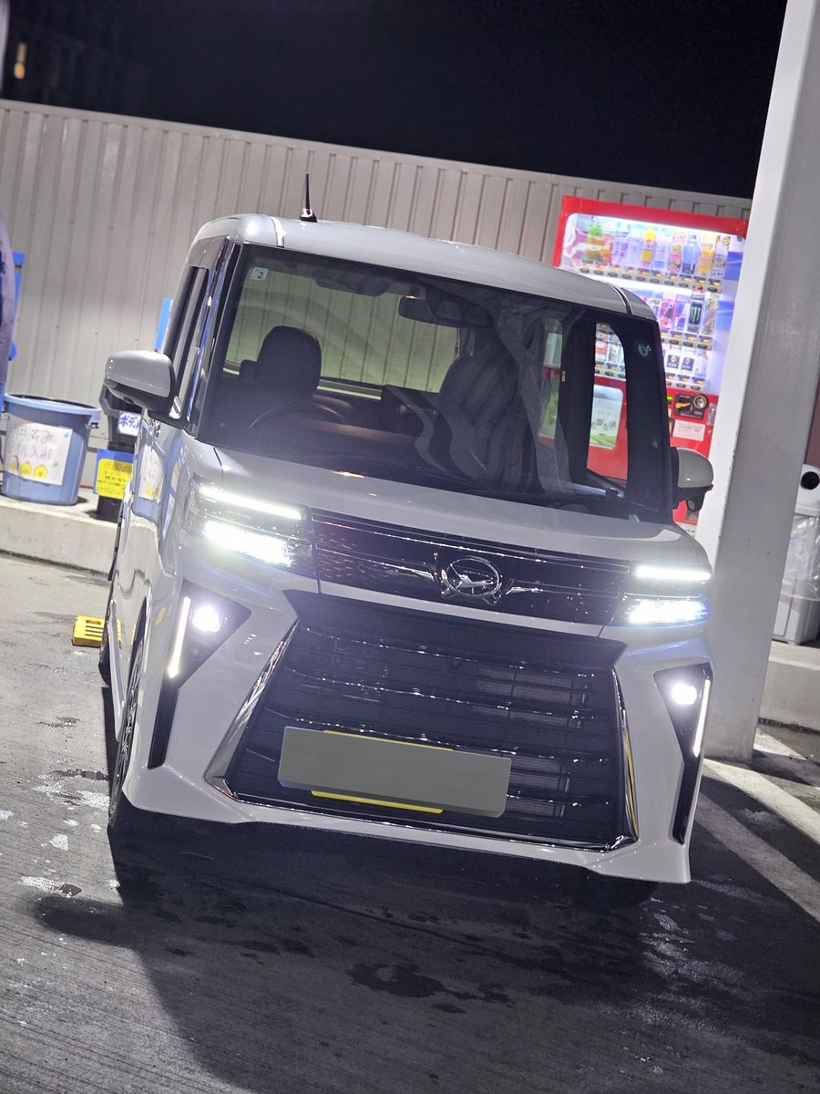 Cynamon_915's tweet photo. そしてもうひとつツイートしそびれてた
祖母がLA650タントカスタムを納車
ナビはケンウッド系のやつ https://t.co/eNNYJtMZEN