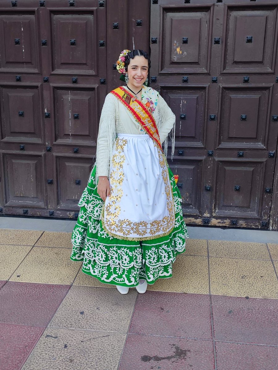 eltablacho's tweet photo. Nuestra reina infantil, Carolina, asistió el martes a la tradicional misa huertana del Bando y su posterior procesión con la patrona. https://t.co/Tm9aFg5gCG