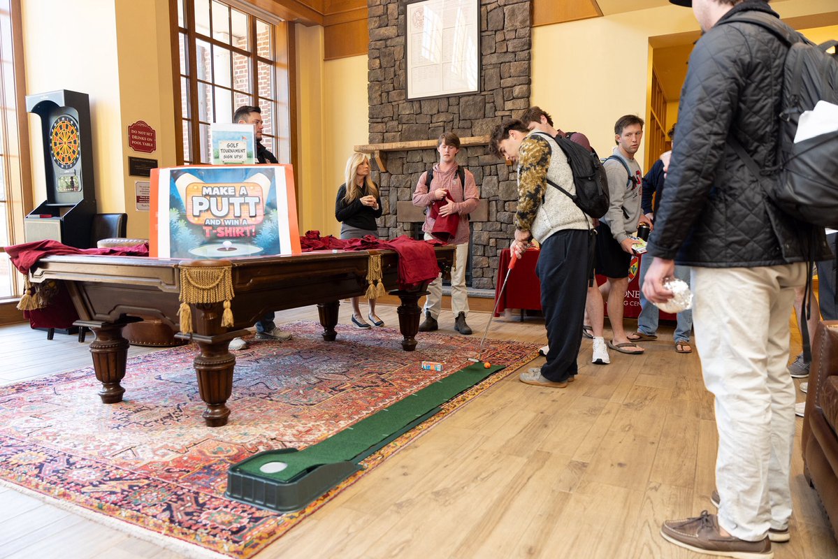 Hampden-Sydney College tweet media