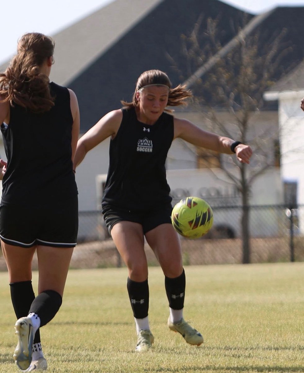 📸 | A great photo of Go 2 College Soccer client Mariela Dolan in spring action at Delta State University.

Mariela will be heading into her third season in the fall and we look forward to following her progress.

Keep making us proud Mariela.

#Go2Community
#CollegeSoccer
#Proud