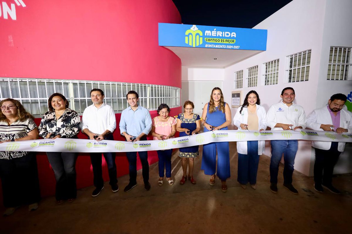 PanYucatan's tweet photo. La alcaldesa @CeciliaPatronL continúa trabajando para mejorar la calidad de vida de las y los meridanos. 🙌🏼

🚧 Repavimentación de calles.
 📚 Nueva Ludoteca y Centro Aprende en San José Tzal.
 🏥 Rehabilitación de módulos médicos para acercar servicios de salud. (1/2) https://t.co/oukbIb0rqX