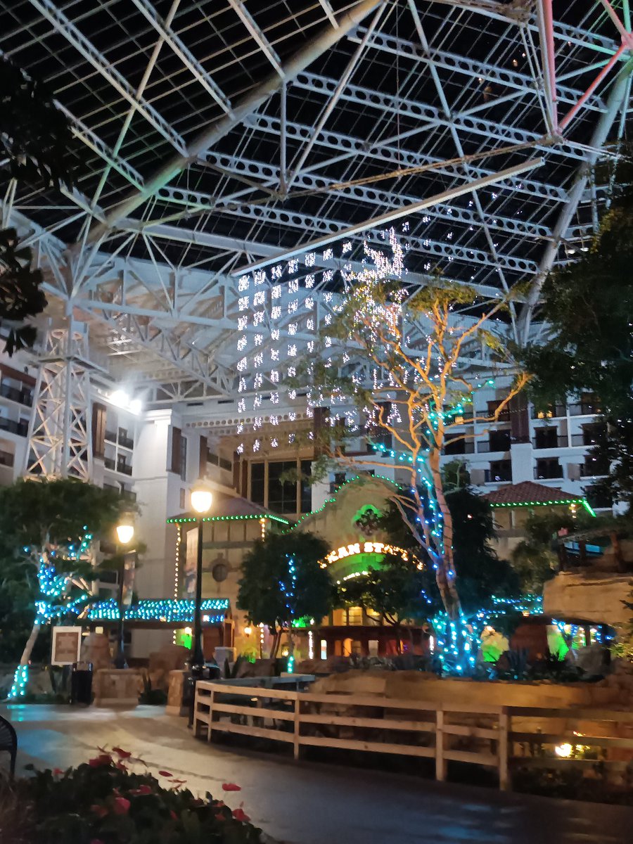 Gowlthere ✈️ WEEBCON tweet media