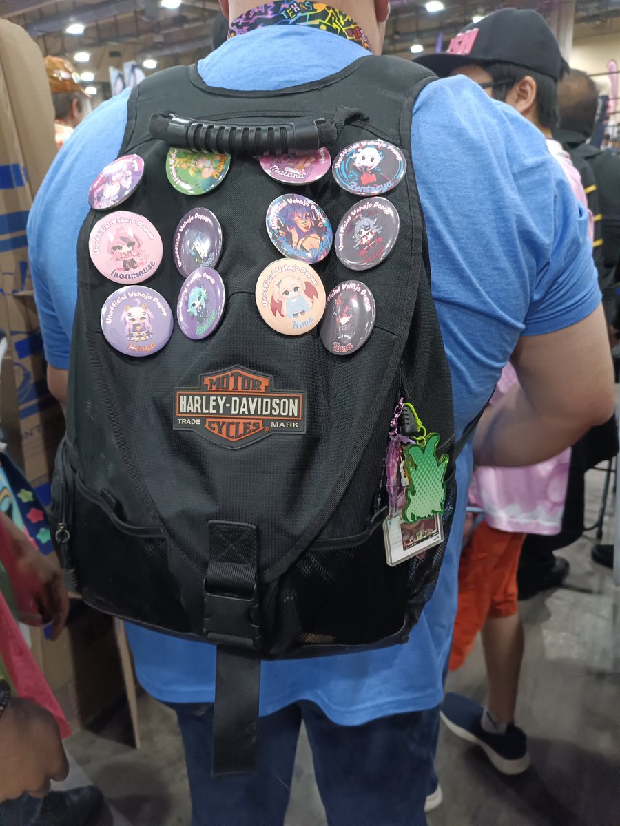 Gowlthere ✈️ WEEBCON tweet media