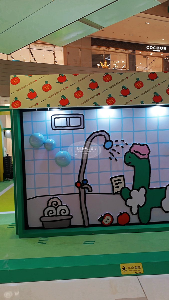 smileunacc's tweet photo. "Today’s win: 15 mins of ‘no screens, just us’—building blocks, silly faces, and a tiny dinosaur who ‘helped’ cook.  Kids don’t need big plans—just your full attention. What’s your small, happy moment today " https://t.co/N7EKGpfIhO