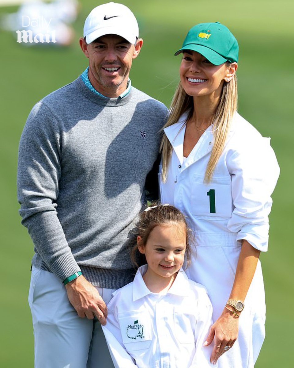 Daily_MailUS's tweet image. Erica Stoll is caddying for her husband Rory McIlroy at the Masters Par 3 Contest ⛳️ trib.al/jCvZKW5 🔗