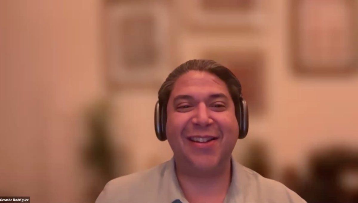 CUVAReston's tweet photo. Guest speaker Gerardo Rodriguez, a global finance professional with experience on Wall Street and in markets like Japan and Hong Kong. He shared insights on personal integrity, clear communication, and cultural adaptability in high-pressure environments.
#Communication  #global https://t.co/71XKSZ0g68