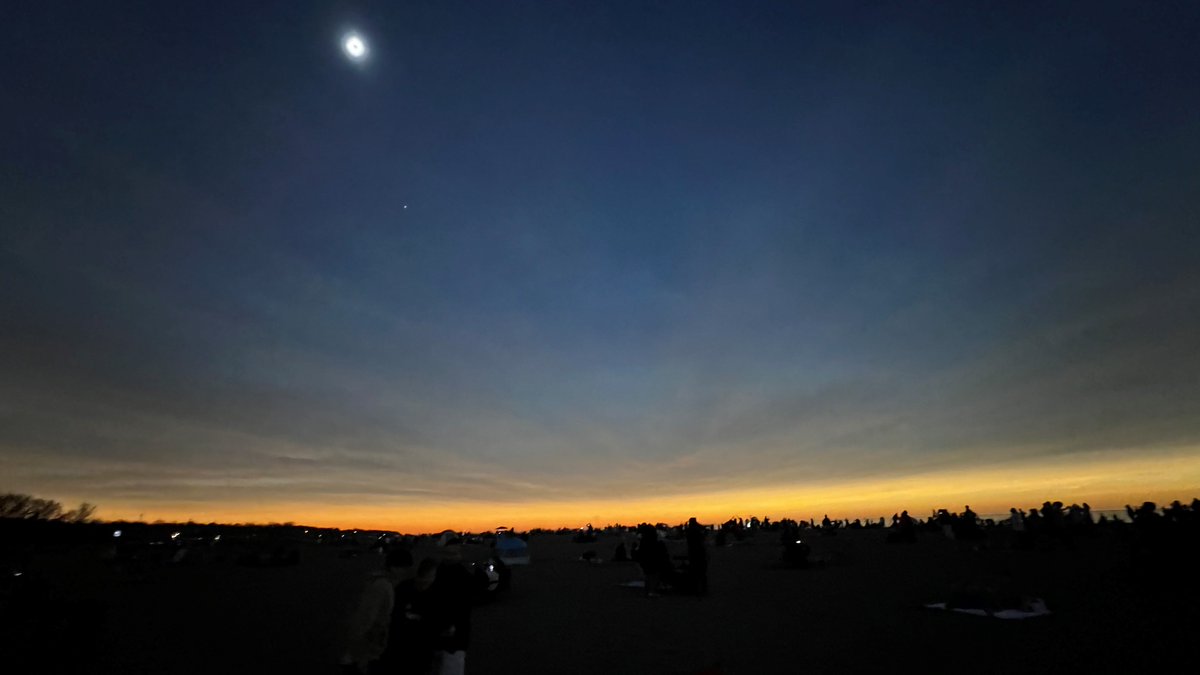 ohiodnr's tweet image. We can't believe the solar eclipse was two years ago today! Here are some amazing pics from our very own Marc Manuszak and other staff. @OHStateParks @OHHeartofitAll #solareclipse #ohiostateparks #ohiotheheartofitall