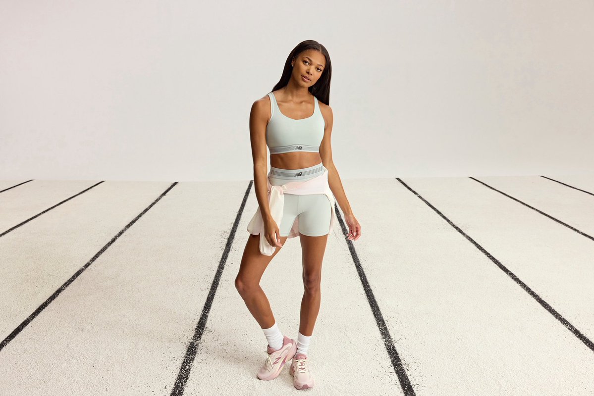 itsgabbyt's tweet image. Gabby Thomas x New Balance signature collection out now 💕🩵