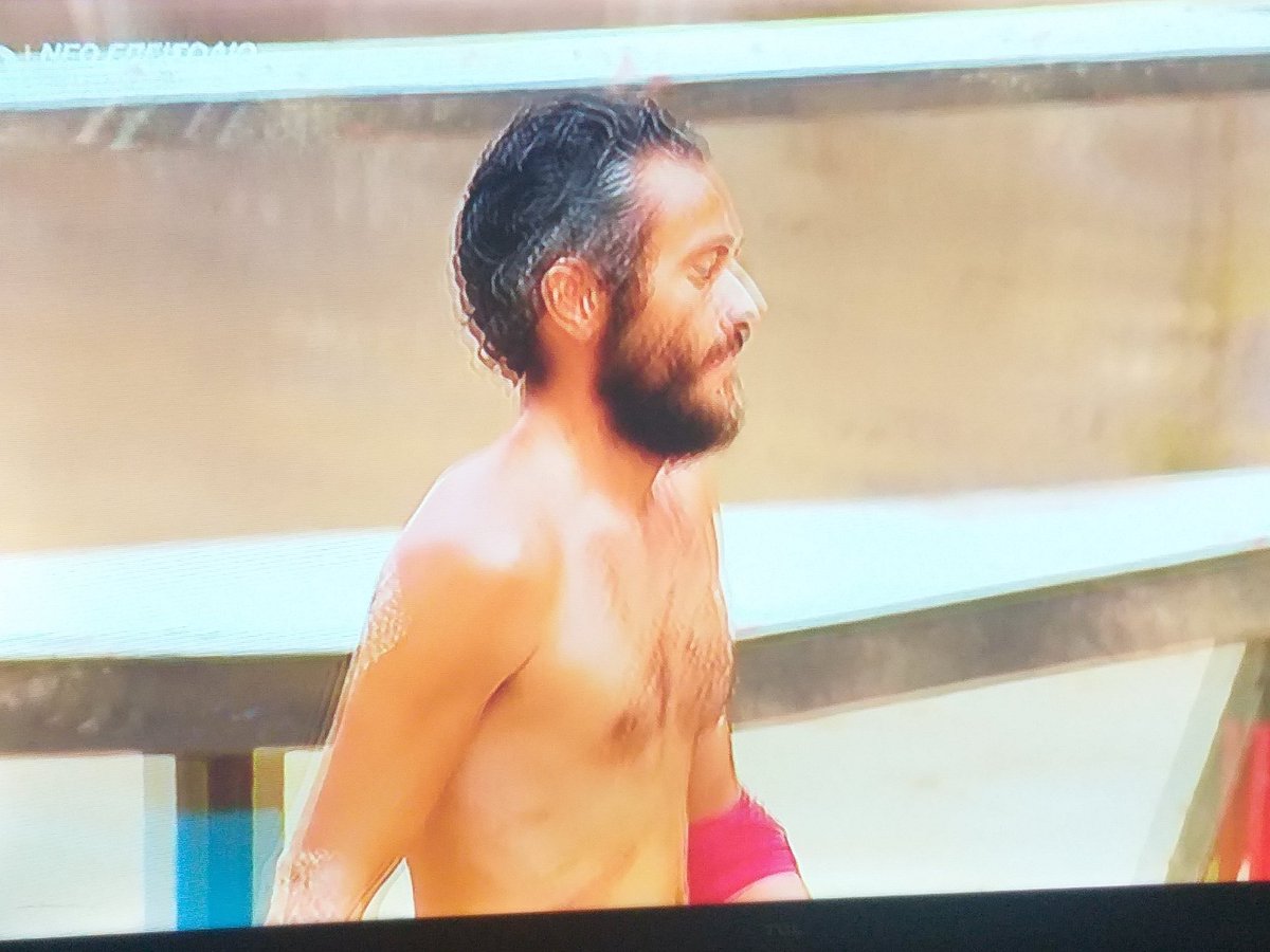 protantza tweet media