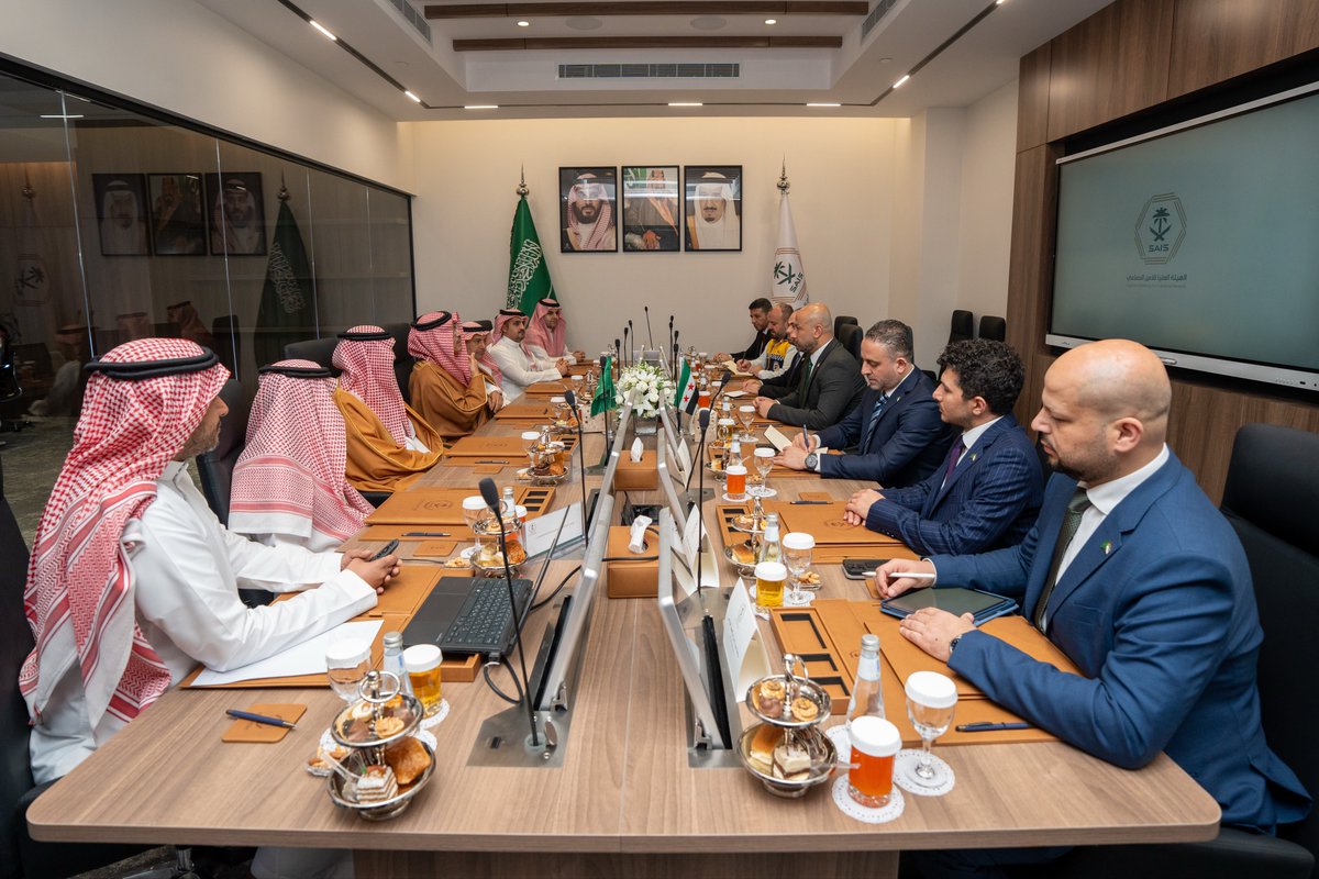 RaedAlSaleh3's tweet photo. سعدت بلقاء معالي محافظ الهيئة العليا للأمن الصناعي @SAIS_KSA المهندس عالي بن محمد الزهراني في مقر الهيئة بمدينة الرياض، حيث ناقشنا سبل تعزيز التعاون وتبادل الخبرات في مجالات الأمن الصناعي وحماية المنشآت الحيوية، واطلعنا على التجربة المتقدمة للمملكة في تطوير أنظمة السلامة وإدارة المخاطر في القطاعات الحيوية، في ظل توجهنا نحو بناء منظومة وطنية متكاملة لإدارة المخاطر في سوريا.
ننظر إلى هذا التعاون كخطوة عملية نحو تأسيس شراكات فاعلة تقوم على تبادل الخبرات وبناء القدرات، بما يدعم جهود التعافي ويعزز استقرار البنية التحتية الحيوية في سوريا.
#وزارة_الطوارئ_وإدارة_الكوارث
#الجمهورية_العربية_السورية