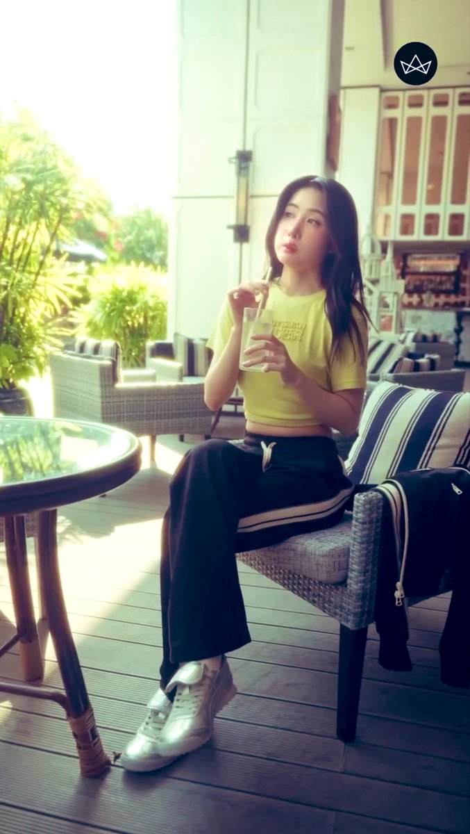 APASRA YOKO 😻 tweet media