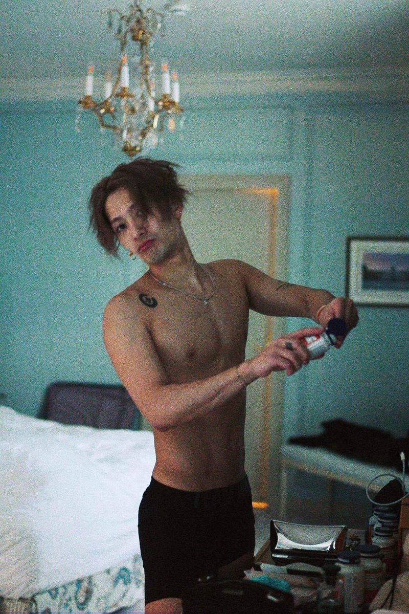 angel de brito empujó a liam payne tweet media