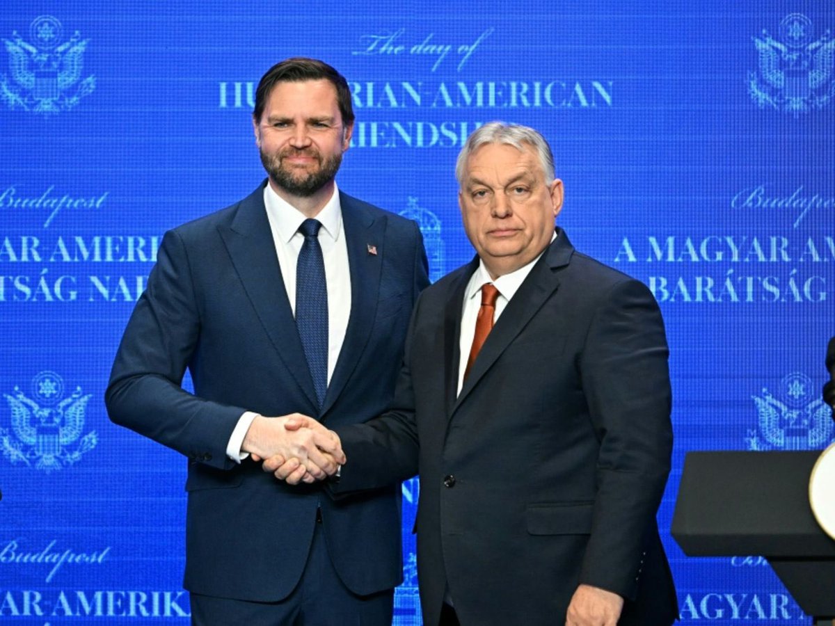 Anna Neumann tweet media