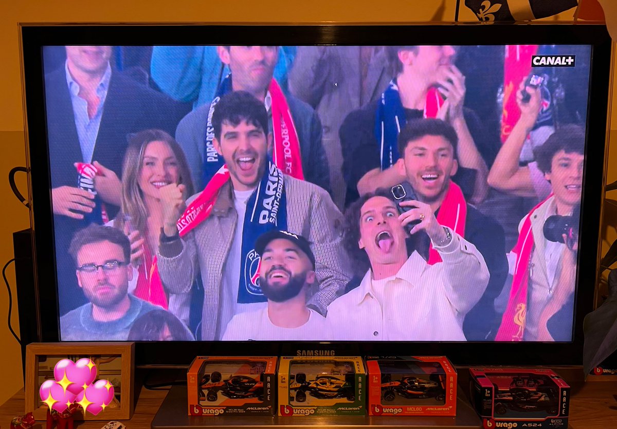 Éponine⁴ ⁴³ tweet media