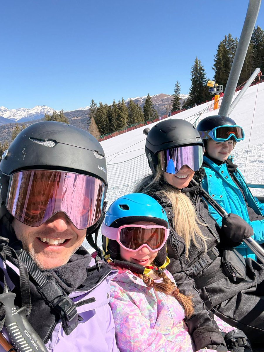 mrsangovePE's tweet photo. Thereโs a lot to be said for being the Ski trip lead โฆ #perksofthejob #italy2026 @MrAngovePE https://t.co/yAVvKNFSGL